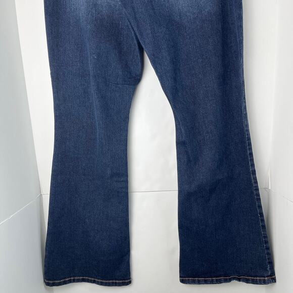 7 For All Mankind Women's A Pocket Medium Wash Flare Jeans - Picture 7 of 10